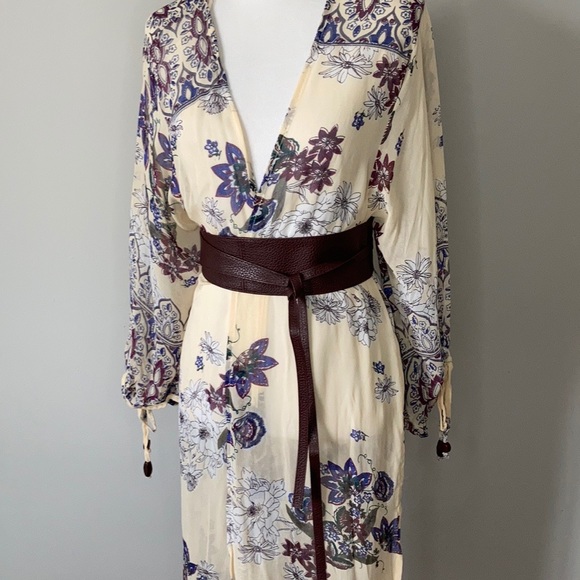 SOLD!  Sheer Floral Kimono Angie Large - Picture 9 of 13